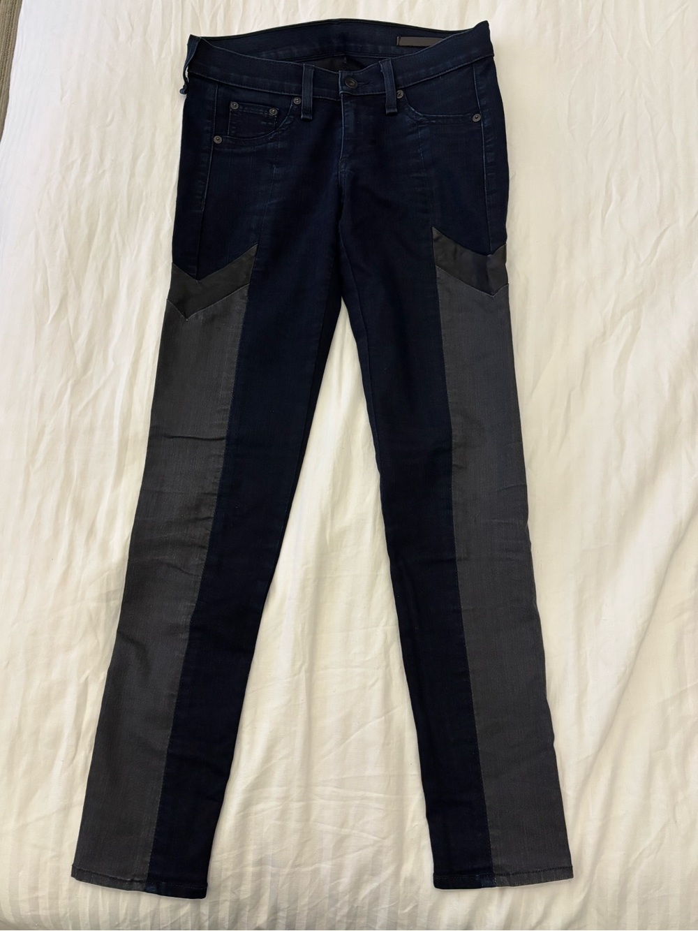 rag & bone Size 26 dark Indigo skinny Jean with grey and black side details